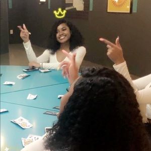 Meet your Posher, Raequana